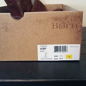 Born Brown boot